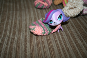 Crochet backpack for LPS toys